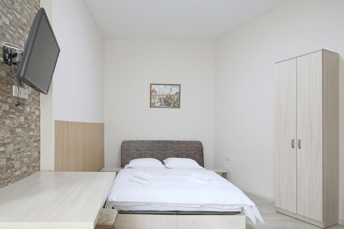 Buk Apartments On Doroshenka 25 Leopoli Esterno foto