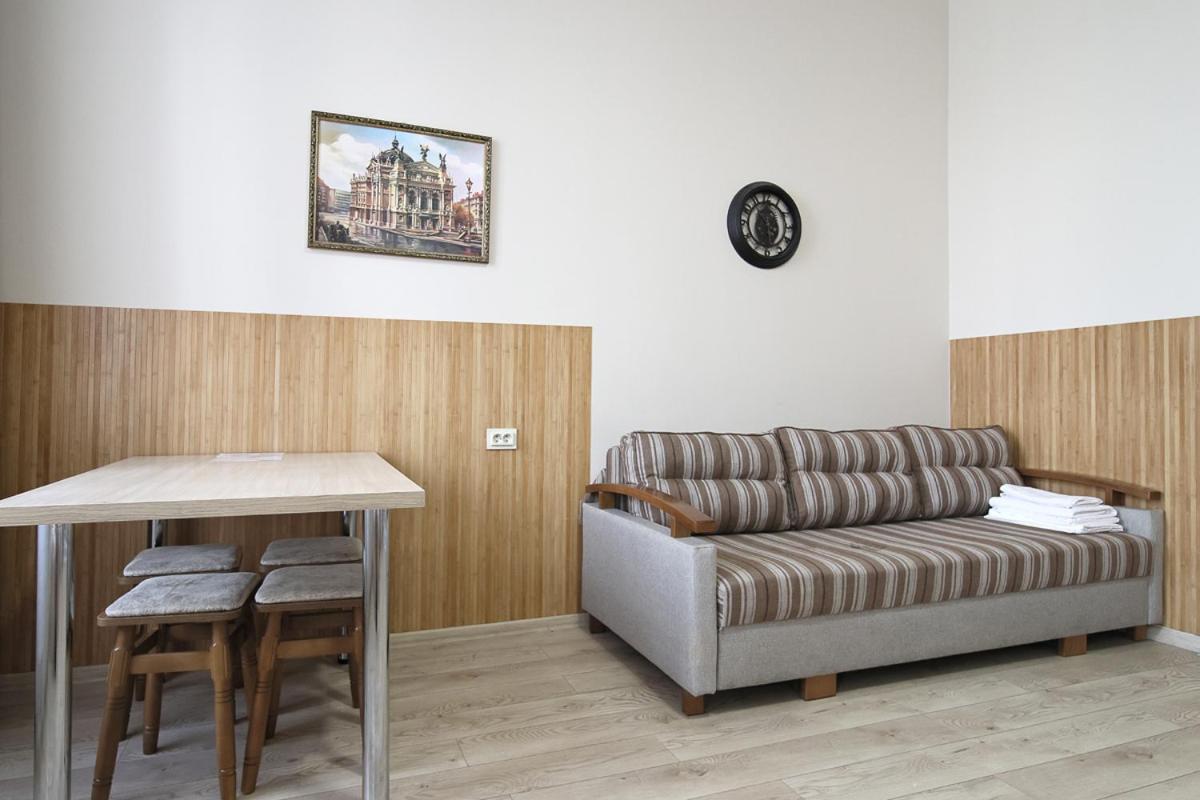 Buk Apartments On Doroshenka 25 Leopoli Esterno foto